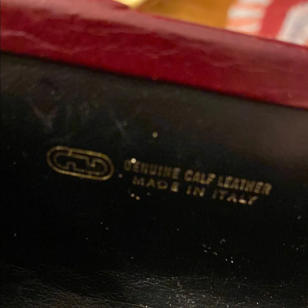 Elegant Brown Leather Coin Purse with Gold Accents. Vintage - Picture 9 of 9